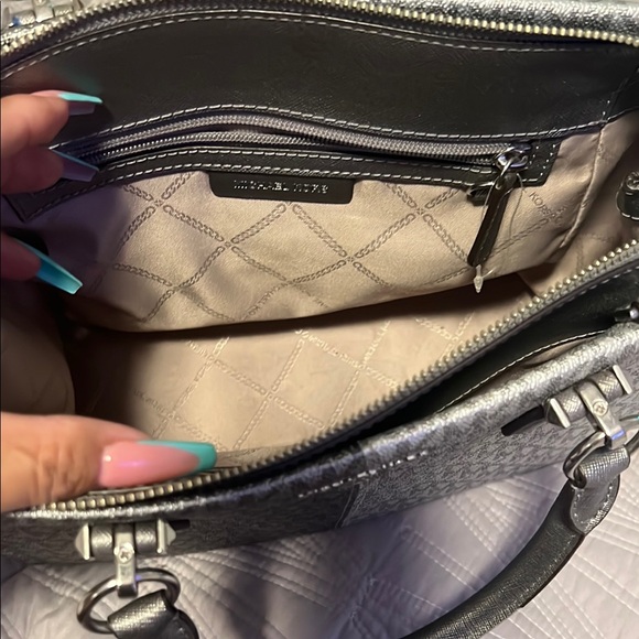 Michael Kors Black and Gray Satchel Set - Picture 4 of 10